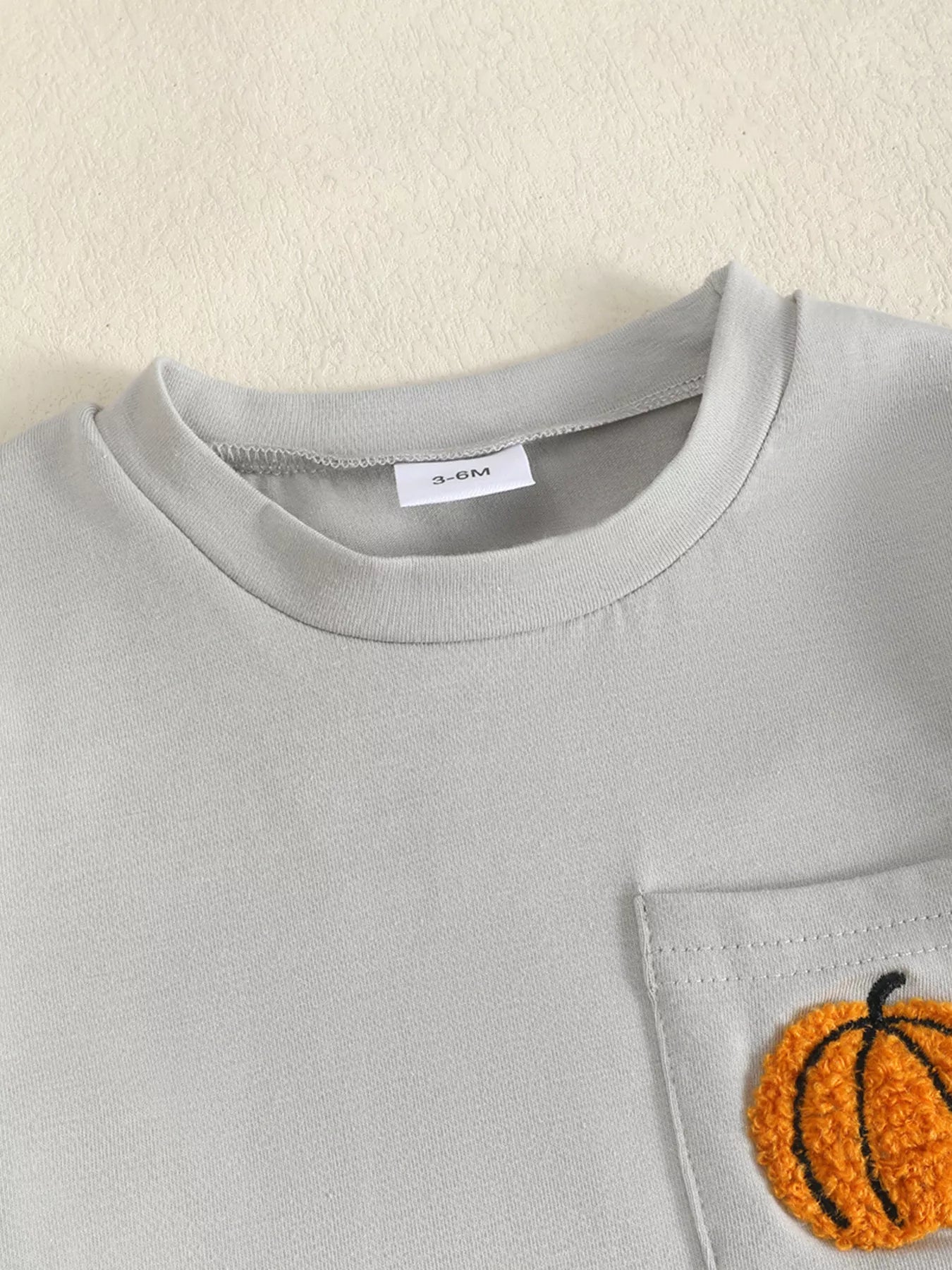 Ensemble automne enfant top et pantalon MONARK - porté