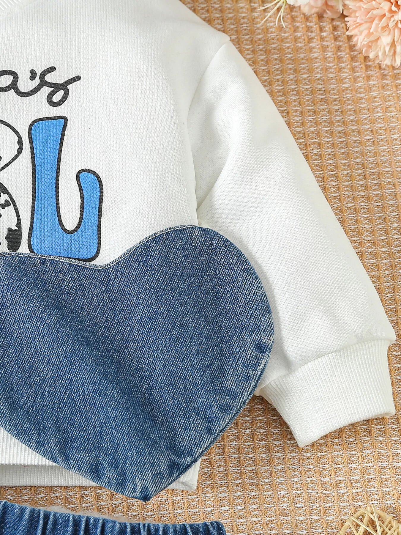 Ensemble enfant top plissé et jupe en jean MONARK - détail sac cœur